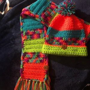 Adult Hat and scarf set.